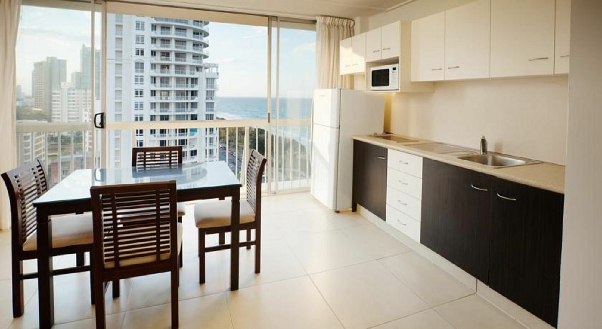 Chateau Beachside Resort Gold Coast Extérieur photo